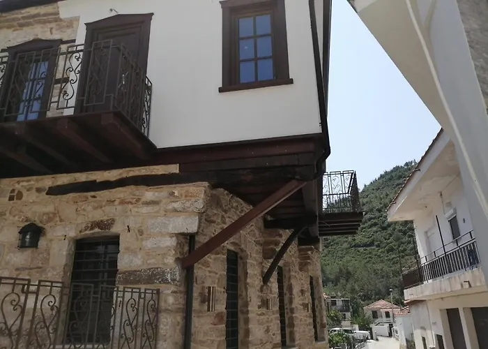 Mama's Home, Kallirachi Village Kallirákhi