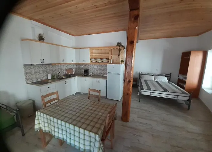 Daire Mama's Home, Kallirachi Village Kallirákhi